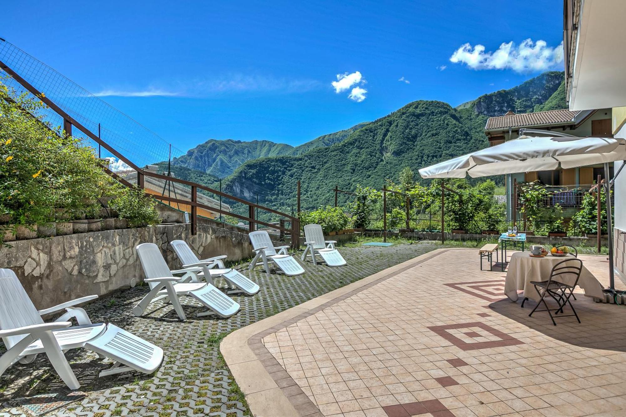 Il Giardino In Montagna Family Friendly- Happy Rentals Tenno Ngoại thất bức ảnh